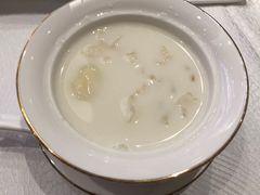 杏汁炖鸽蛋-金翠皇宫粤菜·点心·海鲜(科技园店)