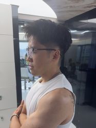 -宫铭烫发染发接发店