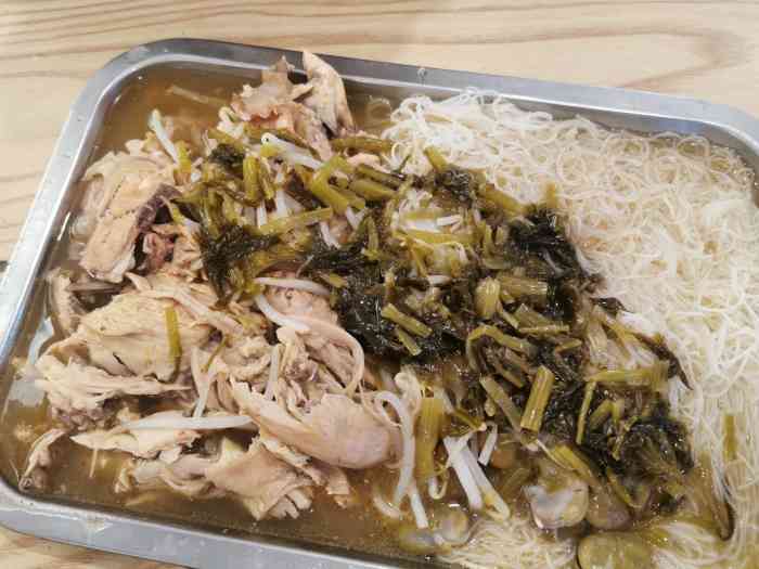 酸菜鸡壳-"一路都在找吃的 也不是很饿 就想吃点垫垫.