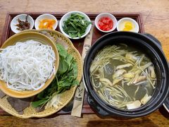 滚锅米线-腾冲大加工饮食文化园