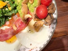 培根牛油果煎蛋全餐-VESH COFFEE(定西路店)