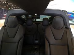 -TESLA 特斯拉(上海太古汇体验店)
