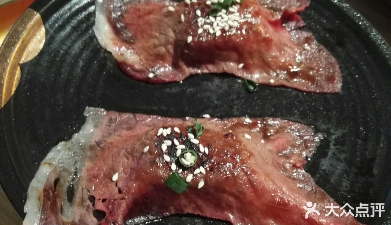 因为二人同行一人免单的原因吧 生意好到爆炸