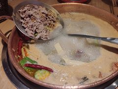 -洱火云南酸菜牛肉火锅(石景山当代商城店)