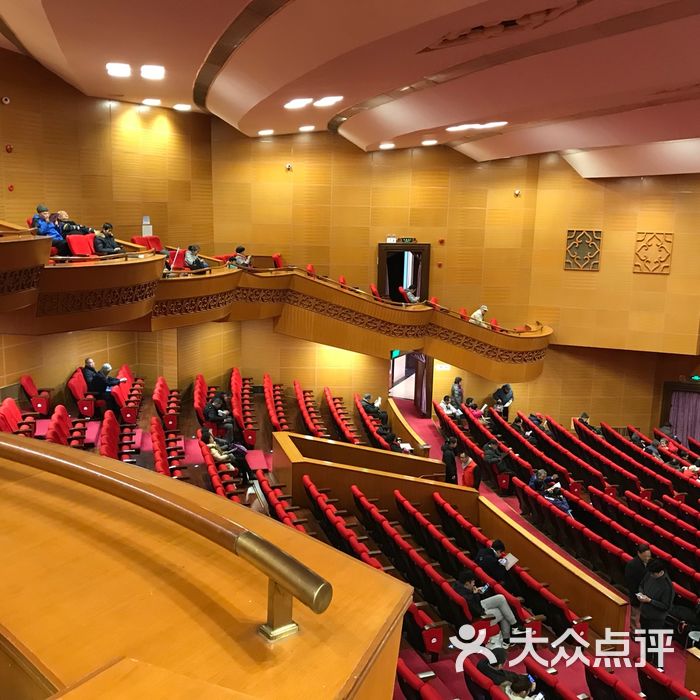 天蟾逸夫舞台