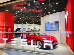 -TESLA 特斯拉(北京颐堤港体验店)
