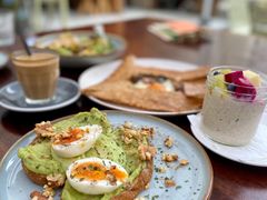 牛油果煮蛋吐司-RAC BAR(安福路店)