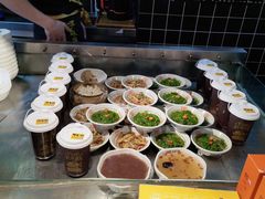 -呼啦面馆·头牌豌杂面(爱琴海店)