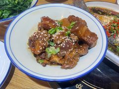 腾冲酸木瓜红烧肉-妈妈的味道(和顺古镇店)