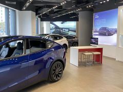 -TESLA 特斯拉(上海太古汇体验店)