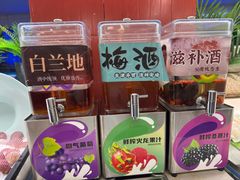 -四囍码头海鲜烧烤自助火锅(外滩南京东路悦荟广场店)