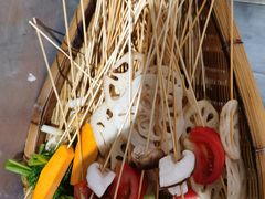 -马路边边麻辣烫联盟路店