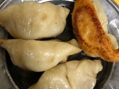 -黄阿姨锅贴大王(万航渡路店)