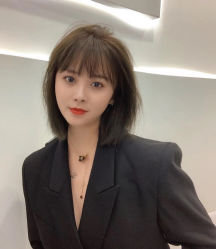 -V7 HAIR SALON