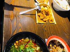 -爆炸头阿姨小四川正宗川味小吃(无任何分店)