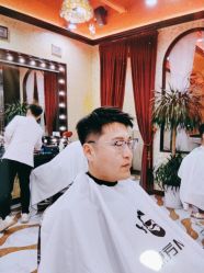 -东方先生国潮男士理发馆