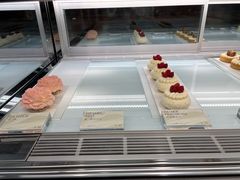 -潮一不贰·法式甜品·生日蛋糕·西式简餐(外滩店)