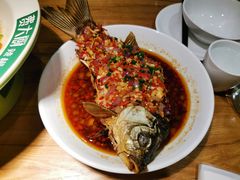 香煎鲫鱼-费大厨辣椒炒肉(万家丽一店)