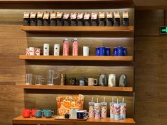 零售区-星巴克臻选(广州高德置地秋广场店)