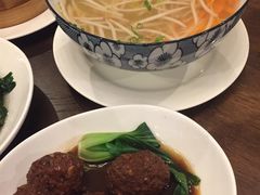 -李泉居