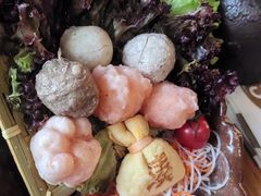 -湊湊火锅·茶憩(南京东路悦荟店)