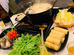 -鲜入围煮花胶鸡海鲜火锅