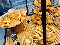 -Dough&Joe团憩(瑞虹天地月亮湾店)