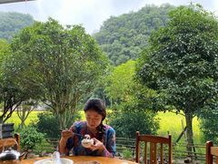 -高荡千年布依古寨旅游景区