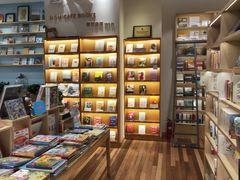 -猫的天空之城概念书店(印象城购物中心店)