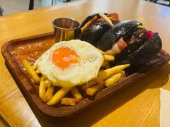 27&nbsp;牛肉汉堡-HELLO 27 意面·沙拉·帕尼尼