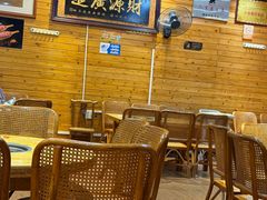 -苗阿哥酸汤牛肉火锅(体育场店)