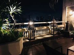 -曼谷湄南河畔华美达广场酒店