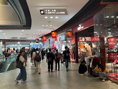 -东荟城名店仓