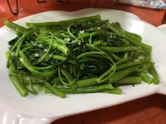 -鑫悦楼煎蟹·16年海鲜大排档