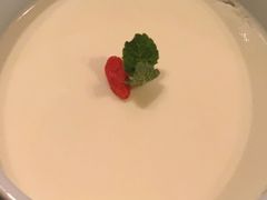 自制鲜奶冻-万丽轩·粤菜(王府井金茂万丽酒店)