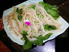 -红九格老火锅(三峡广场店)