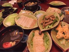一叶一世界藏茶素食火锅(环球中心店)-一叶一世界•素食餐厅(环球中心店)