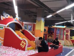 -孩子王童乐园(泰州万达店)