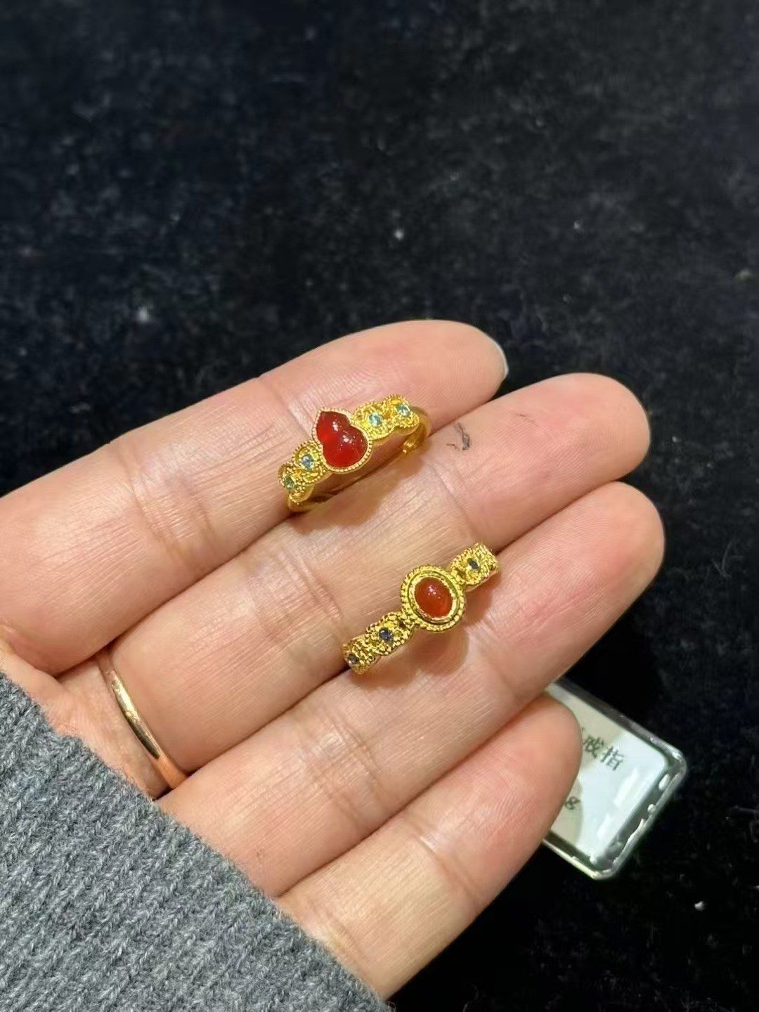 那你怕是没见过古法花丝彩宝镶嵌戒指吧!