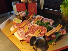 -铭牛烧肉·和牛海鲜自助(高新月牙湖店)