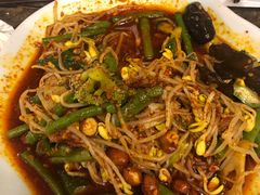 -六福烧烤酒馆(秦隆步行街店)