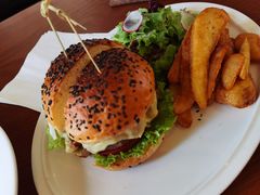 招牌牛肉汉堡-UPPER KITCHEN(延安路店)