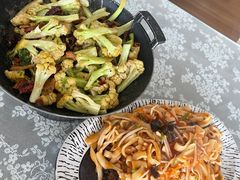 -天天向上素食餐厅(五台山店)