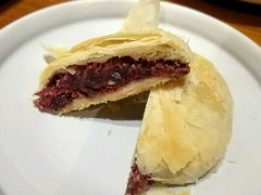 玫瑰鲜花饼-云海肴·汽锅鸡·云南菜(天津国金汇店)