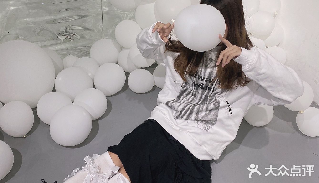 广州探店 | 画展 插花与下午茶一体的美学馆