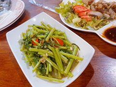 -Dang restaurant (patong phuket)