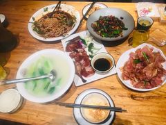 -老滇山寨•云南特色菜•地方菜•民族风情歌舞表演(金碧店)