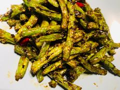 -蜜桃餐厅·伴山(绿宝广场店)