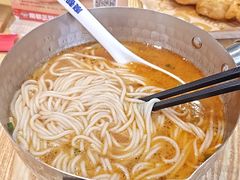 -魔都三兄弟酸辣粉·蘸卤炸串(虹桥万科店)