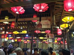 -野山舂·贵州现舂酸汤火锅(鸿通城店)